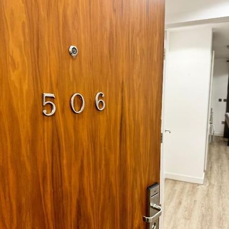 Mediacity Studio Apartment Salford-Quays マンチェスター エクステリア 写真