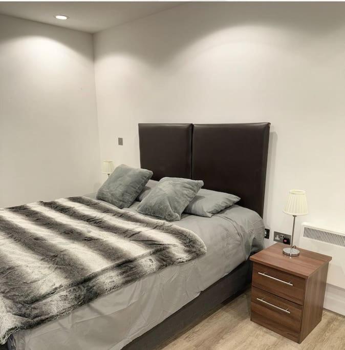 Mediacity Studio Apartment Salford-Quays マンチェスター エクステリア 写真