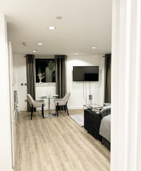 Mediacity Studio Apartment Salford-Quays マンチェスター エクステリア 写真