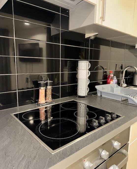 Mediacity Studio Apartment Salford-Quays マンチェスター エクステリア 写真